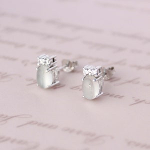 White Moonstone Earrings/tiny cluster studs/ White Moonstone Minimalist Stud 925 sterling silver/Dainty Moonstone Stud june birthstone stud