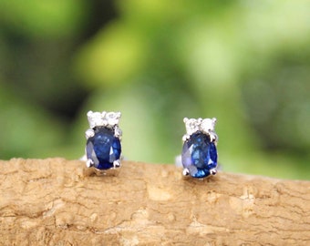 Blue Sapphire tiny Earrings-Sapphire post Earrings-blue Sapphire minimal Stud 925 Silver-September Stone Stud-Statement Earring-vintage stud
