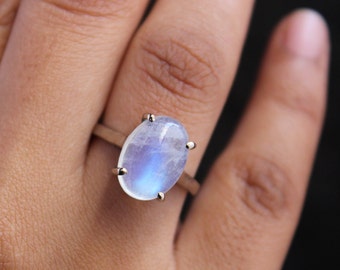 Rainbow Moonstone Solitaire Ring 925 Silver-Moonstone Dailywear Ring-Simple Moonstone Oval Ring-June Ring-Dainty Moonstone Ring-Gift for mom