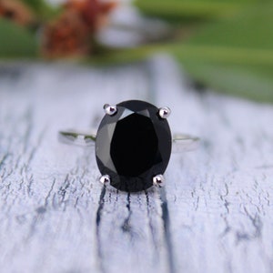 Bague minimaliste Black Onyx / Bague minimaliste / Stack Ring Anniversary Gift / Minimal Black Onyx Ring / Statement Ring 925 argent / Superposition