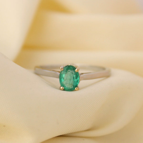 Natural Emerald Ring-Oval prong set 925 Silver ring-Raw Zambian Emerald Simple gemstone Ring-Stacking Ring-Proposal Ring-May Birthstone Ring