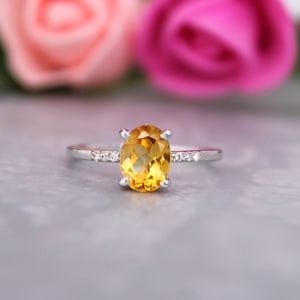 Golden Topaz Dainty Ring 925 Silver-Oval Topaz Silver Ring-Golden Topaz Minimalist Ring-Simple Solitaire Topaz-Statement Ring-Promise Ring