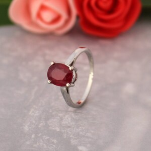 Anillo de rubí rojo 925 plata-ruby oval ovalable anillo-julio anillo de piedra de nacimiento-oval solitario ruby anillo-halo&zodiac anillo de rubí-genuino anillo de piedra preciosa imagen 2