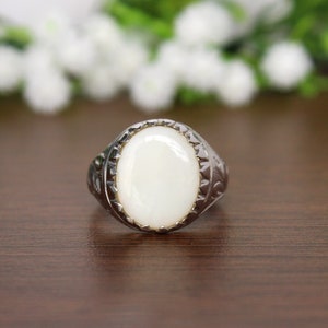 Opal hand carved signet ring, White Opal Handmade ring,Opal Solitaire Cabochon Ring,Unisex hippie Cocktail ring,tribal Bohemian Silver ring