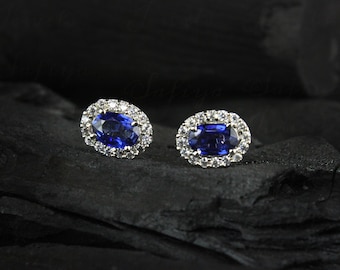 Blue Sapphire Earrings-Sapphire Stud Earrings-Tiny Cluster Stud 925 Silver-September Stone Stud-Statement Earring Blue Sapphire-Vintage Stud