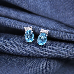 Swiss Topaz Stud Earrings-Minimalist Swiss Blue topaz Studs-Tiny Dainty Swiss Blue Topaz Earrings-Topaz Cluster Stud-Blue Gemstone Stud Gift