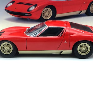 AUTOart 1/18 Lamborghini Miura SV Red Die-cast Model Car Condition B