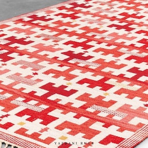 Handwoven Swedish Kilim Rug: Geometric Wool Röllakan Ullmatta