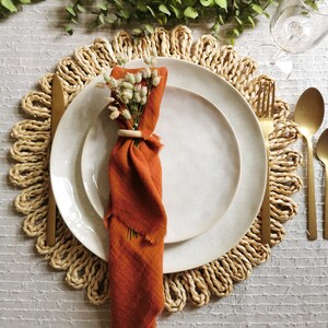 Serviettes de table en mousseline TERRACOTTA, serviettes en tissu biologique, serviettes en double gaze pour les mariages, serviette de table BOHO, carrés en mousseline de bord brut pour mariage image 2