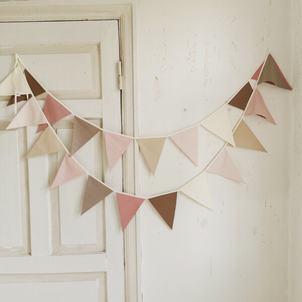 ROSA und BEIGE Wimpelkette, Girlande für Mädchen, Banderole fürs Kinderzimmer, Banner für Babyparty, Gierlande aus Baumwolle, BOHO-Wimpelkette