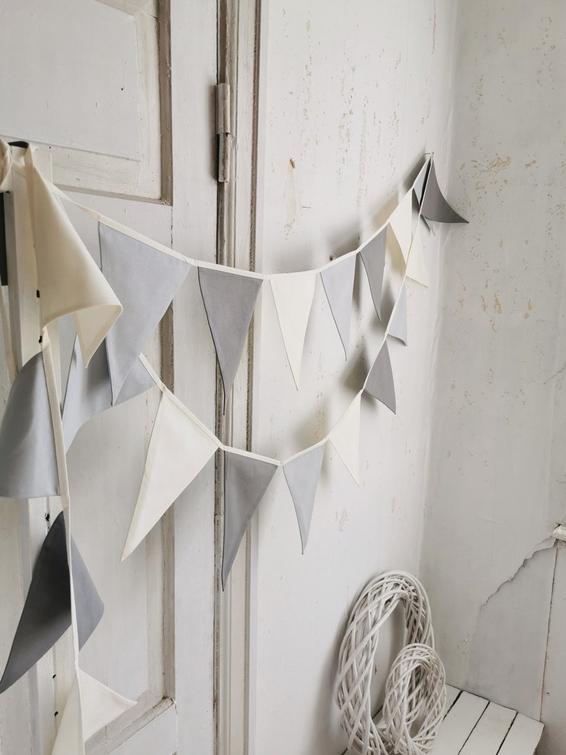 Cotton fabric triangles bunting banner. Available custom lengths from 1 meters till 100 meters. Bulk option available. In the picture colors are off white light gray and gray, but we offer personalization for colors in the last picture. Wimpelkette