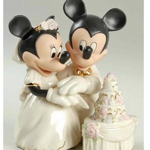 Minnie’s Dream Wedding Cake by Lenox