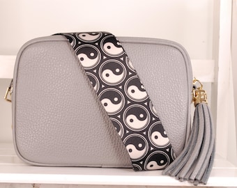 ショルダーバッグ・ポシェット ARTIST KOMPLEX REY DOG SHOULDER BAG GREY Ying and Yang Bag Strap, Handmade Crossbody Bag Strap