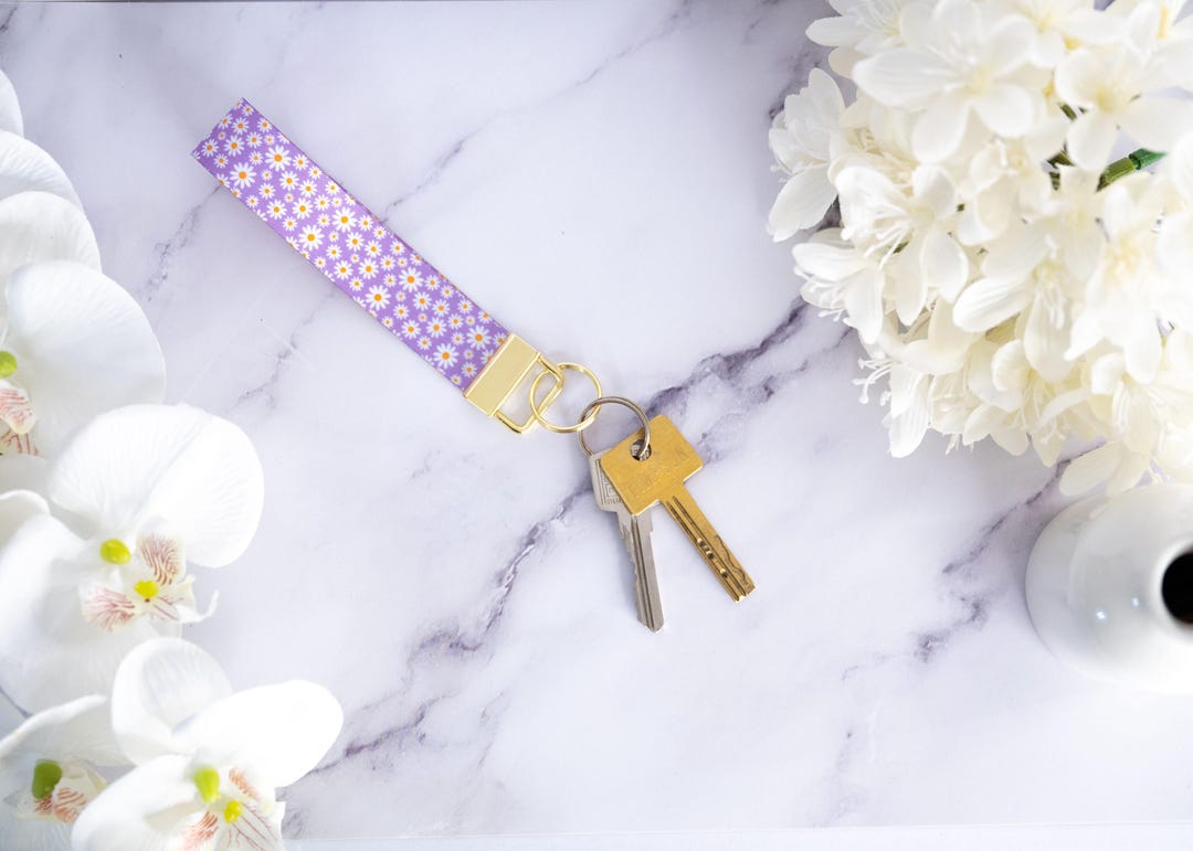 Lilac Purple Cute Daisy Design Handmade Wristlet Keyring, Wrist Strap ...