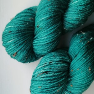 Pine Forest Hand dyed DK Tweed 75g SW Extrafine 19.5 micron Merino, 15g nylon, 10g Nep yarn, black, caramel and cream flecks image 1