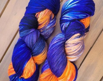 Spooky Season -Hand dyed deluxe sock yarn, 85g Extrafine superwash merino, 15g nylon, 100g skein, 400m approx.