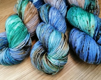 Ziggy Stardust - Hand dyed sock yarn, 75g superwash merino, 25g nylon, 100g, 425m approx