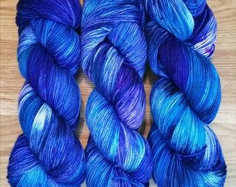 The Night Of Dreams -Hand Dyed Luxury High Twist Sock Yarn , 100g Skein, 85g Superwash Extrafine Merino / 15g nylon, 360m approx