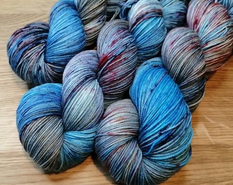 The Man Who Sold The World - Hand dyed sock yarn, 75g superwash merino, 25g nylon, 100g, 425m approx