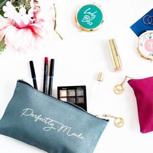 完璧に作られたインスピレーションあふれる名言コスメティックバッグ | ポジティブなギフト | お母さんへのバッグ | 親友へのギフト | 彼女への花嫁介添人へのギフト | トイレタリーバッグ