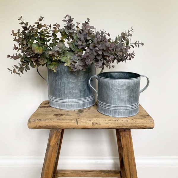 Pot de fleurs à poignée effilée gris vieilli, 16,5 cm