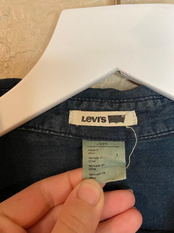 Levi’s Denim Button Down - image 5