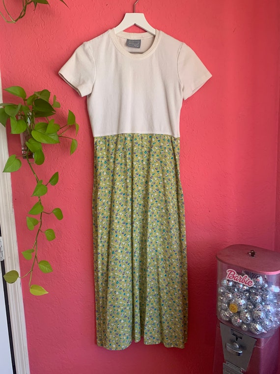 Green and White Floral 90’s Dress Gem — free download