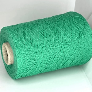 Filato di lana 100% cashmere, filato verde elettrico su cono, filato di peso pizzo, filati per maglieria a mano, filato cono per maglieria a macchina, filati di lusso