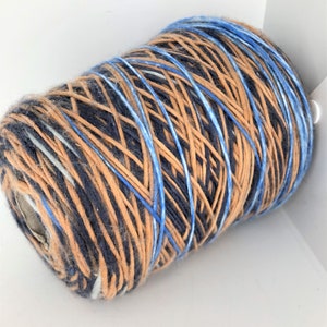 Filato di lana sfumato di colore, filato di lana merino su cono da 400 g / 0,88 libbre / 1000 m per lavori a maglia e uncinetto
