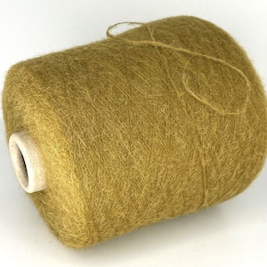 Flauschiges Alpaka Wollgarn, Senfgelbes Garn auf Kone, Lace Garn auf Kone, Strickgarne