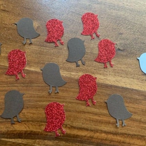 40 confettis de table de Noël rouge scintillant avec poitrine et carte brune