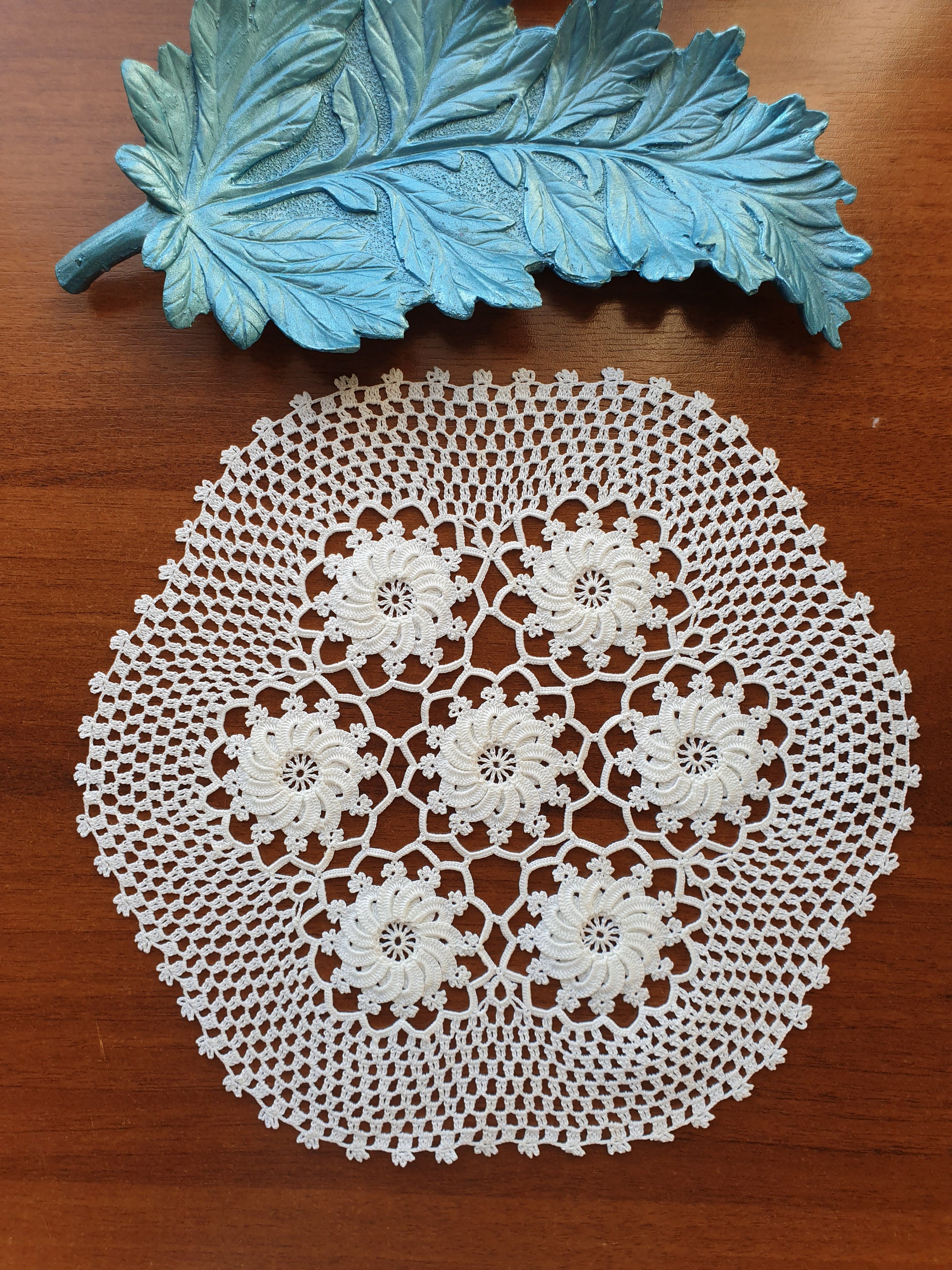 Coffee table cover knitted with 3D crochet. decorative Etsy