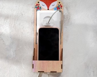Houten wandoplader/oplaadstation voor mobiele telefoons