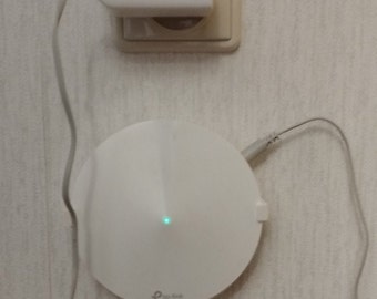 Tp link deco M5 mounting bracket on wall