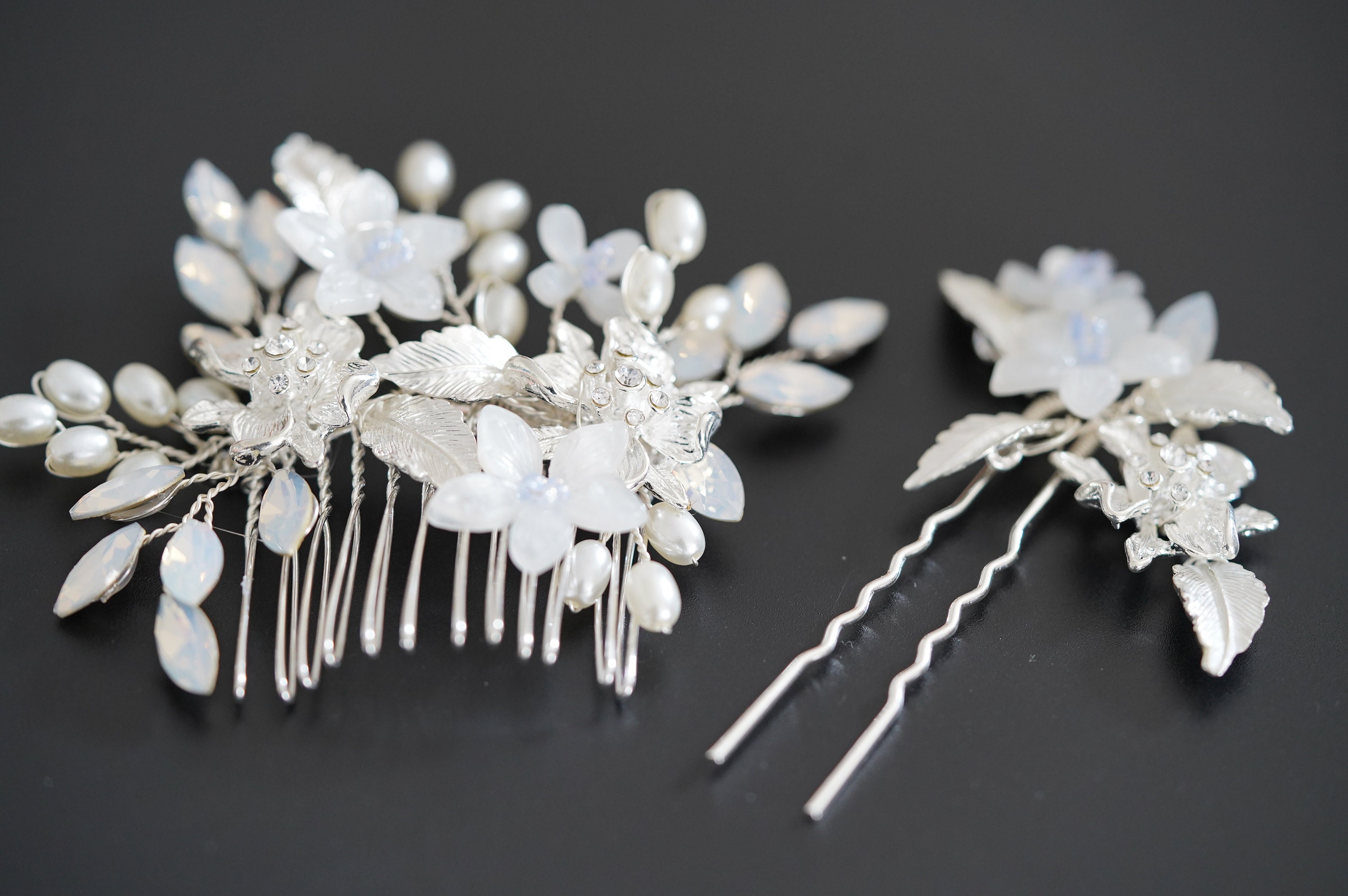 Vintage Braut Haarkamm – Silber Mit Weißen Blumen, Kristall-Perlen, Romantischer Boho-Stil Für Die Hochzeit