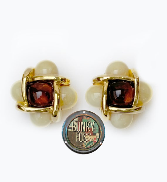 Vintage Joan Rivers Lucite Cabochon Clip On Earrin