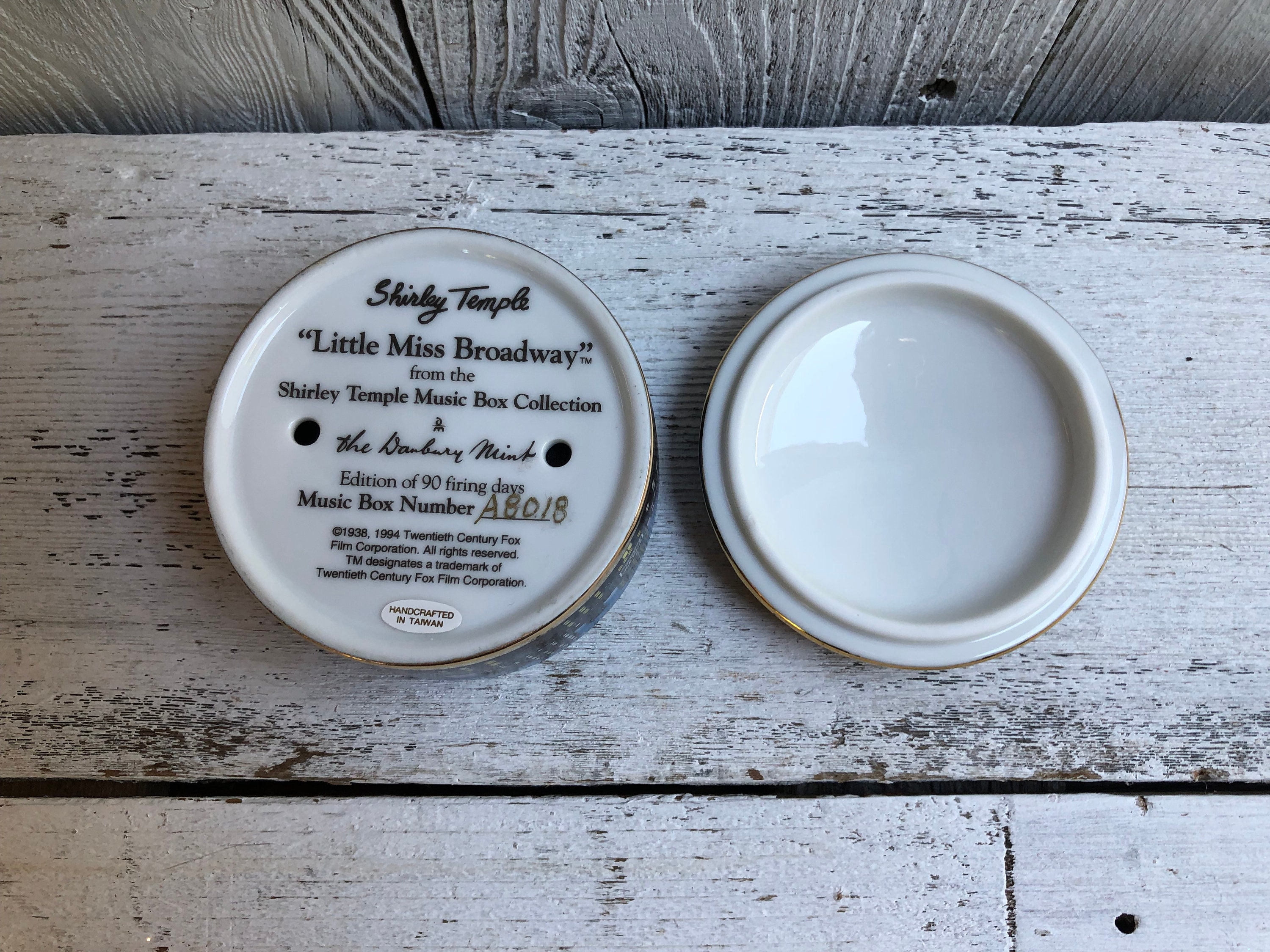 Vintage Danbury Mint Shirley Temple Music Box,little Miss Broadway 
