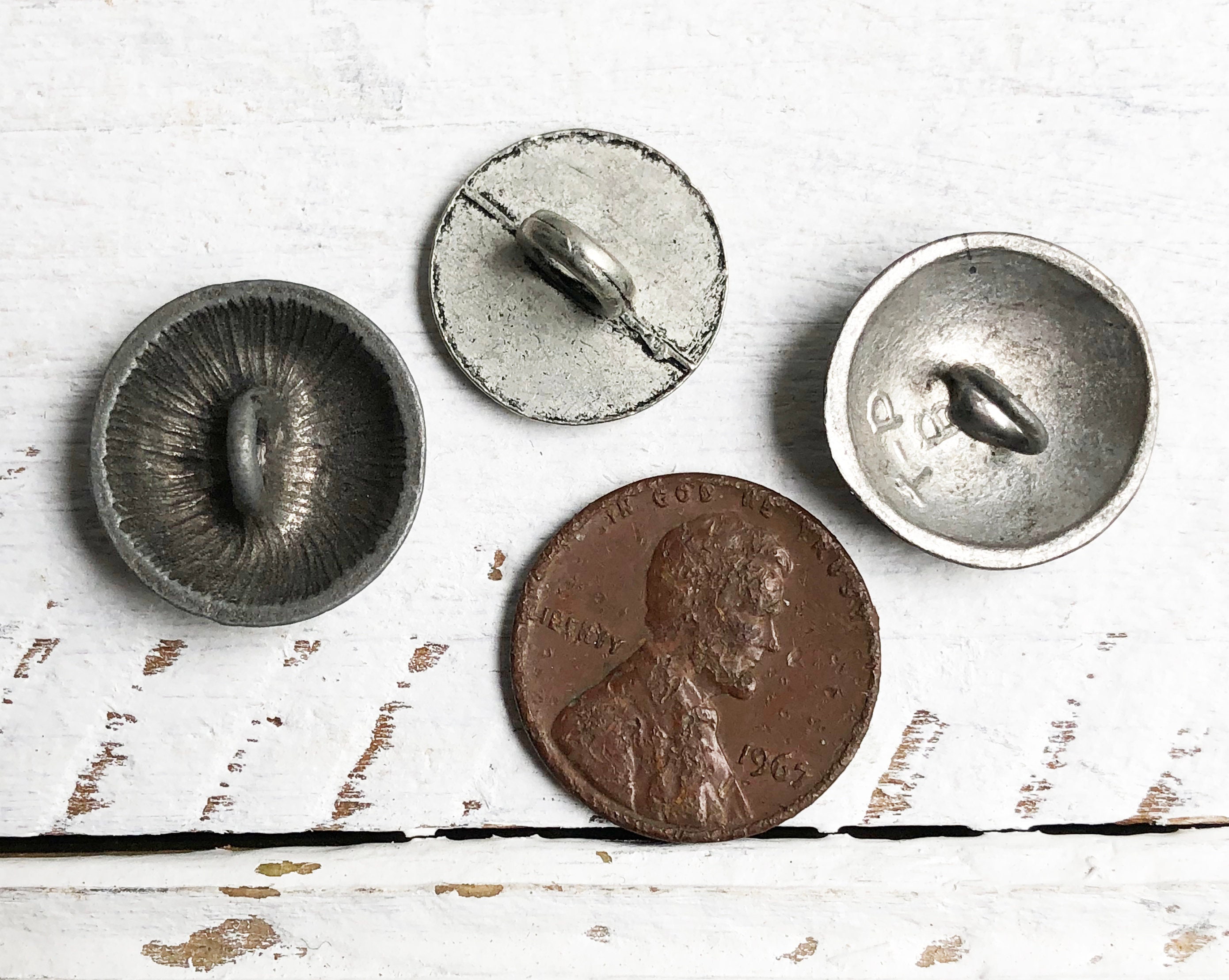 Snowflake #5 - 20mm/3/4-inch - Norwegian Pewter - 183 Vintage Buttons — 183  Vintage Buttons