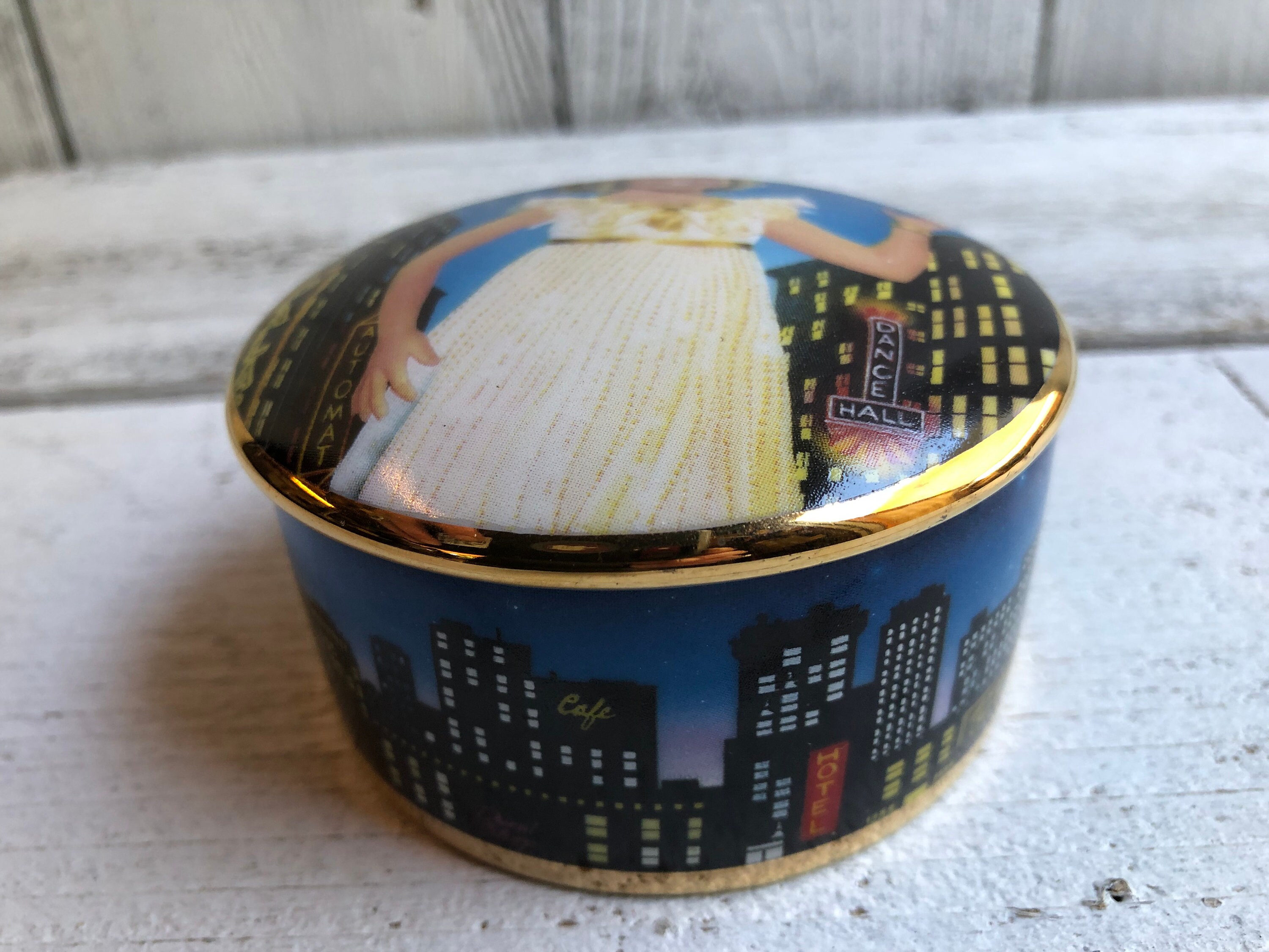 Vintage Danbury Mint Shirley Temple Music Box,little Miss Broadway 