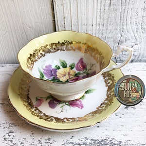 Paragon Majesty the Queen - Etsy