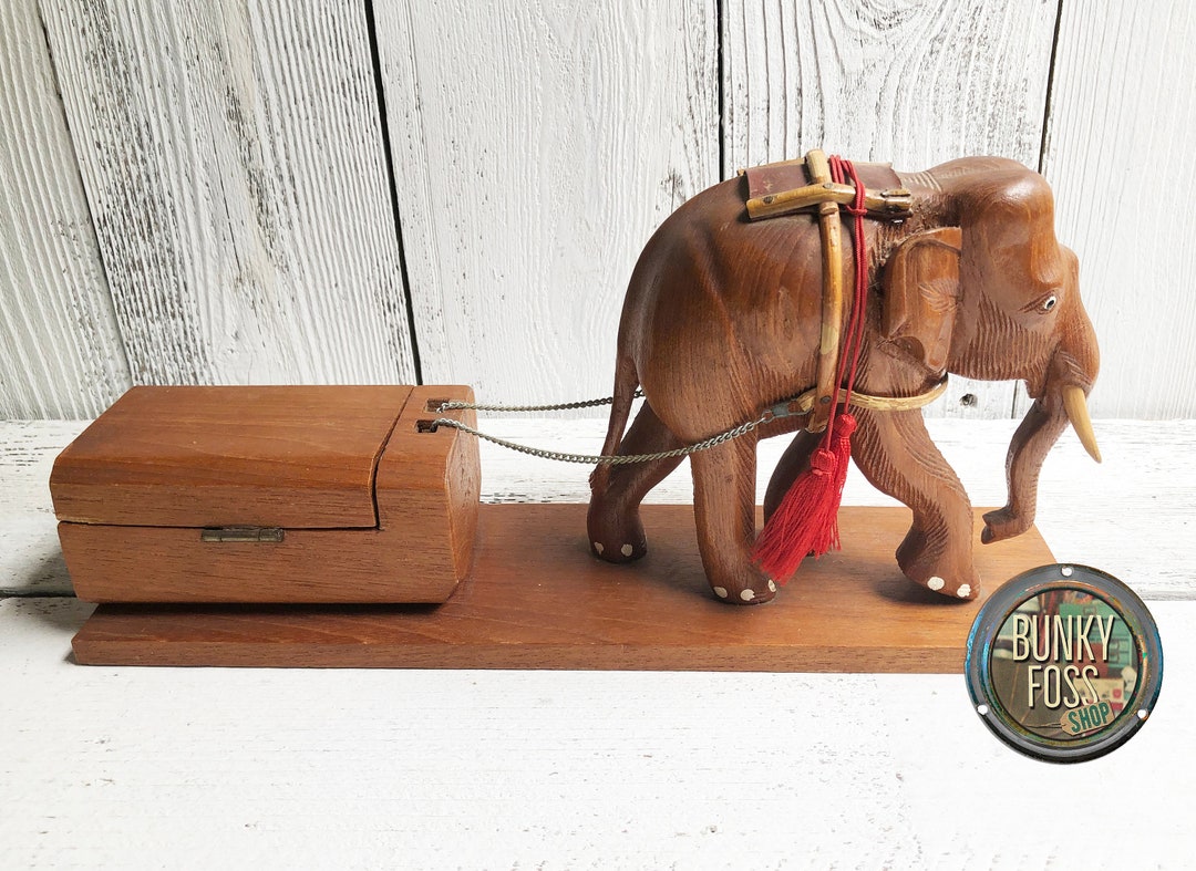 Vintage Carved Wooden Elephant Pulling Hinged Box,carved Wooden