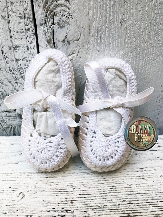 Vintage Hand Crocheted Baby Shoes, Crib Shoes, Inf