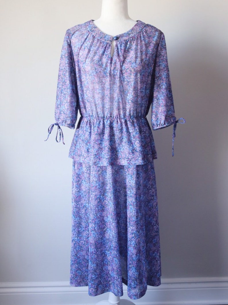 40/'s 50/'s purple /& blue floral peplum dress