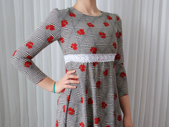 80’s Optical Illusion Rose Graphic Dress (Size Med