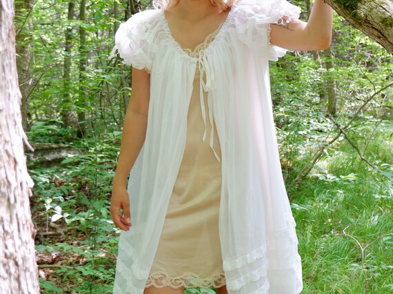 Vintage 50’s / 60’s Cape with Layered Ruffled Slee