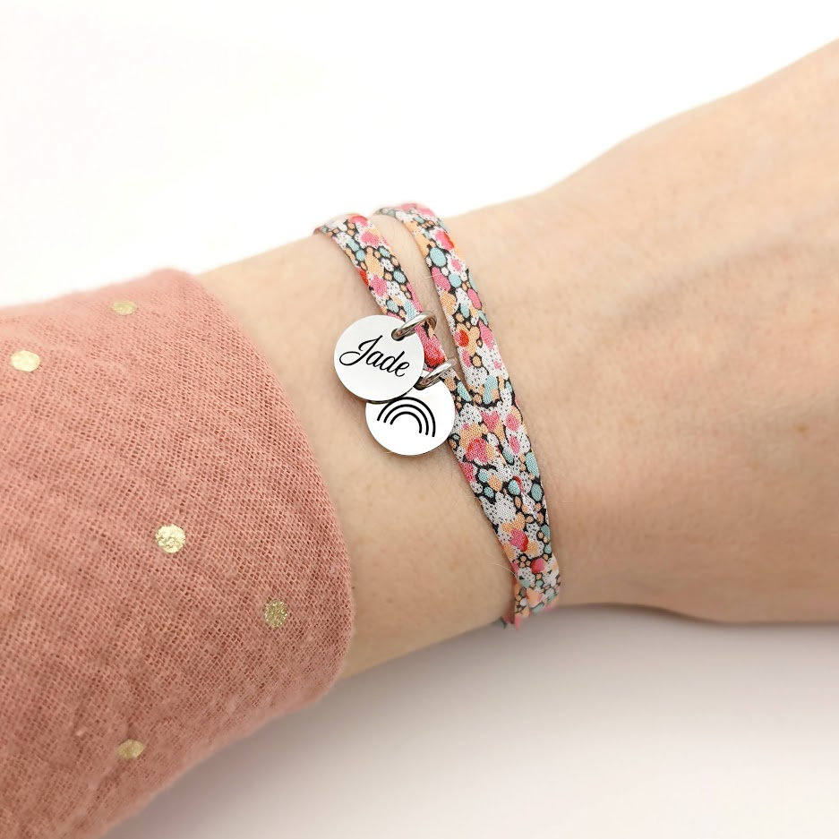 Personalized bracelet, 2-turn liberty cord with engraved medals and charm, Gift for Mom, Grandma, Godmother, Birth jewelry, Christmas gift