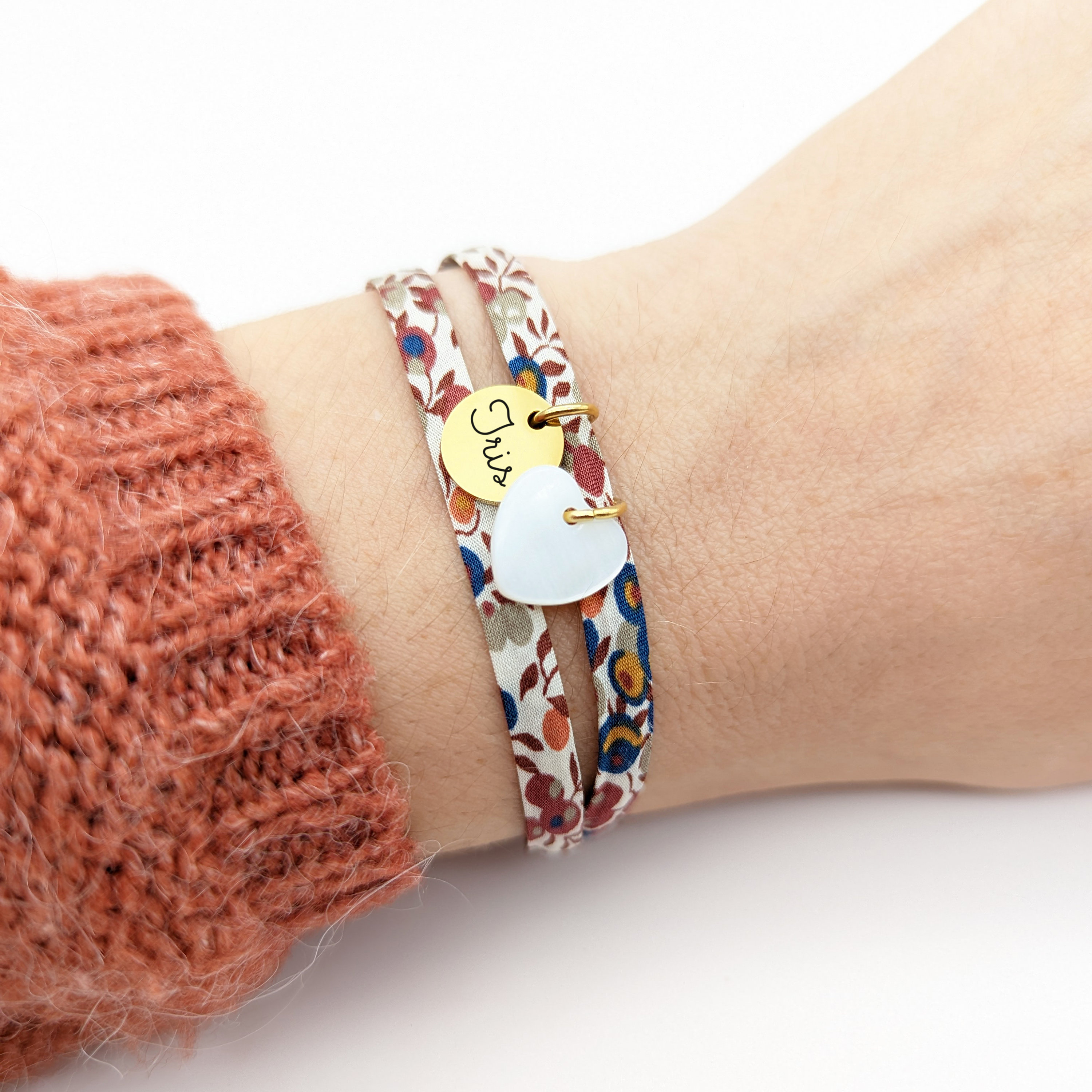 Personalized bracelet, 2-turn liberty cord with engraved medals and charm, Gift for Mom, Grandma, Godmother, Birth jewelry, Christmas gift