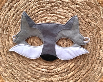 Wolf mask