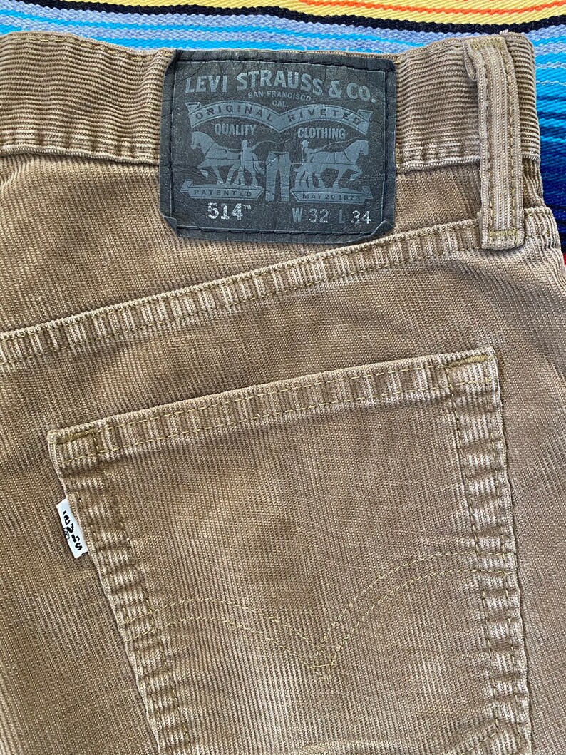 does the gap sell levis