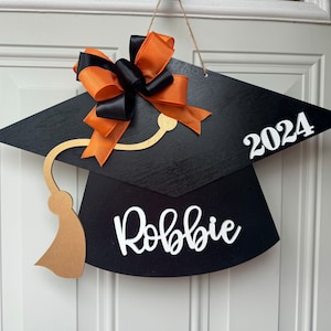Door decoration for graduation, Door hanger for Class of 2024, Graduation hat sign for door • Graduation door hanger • Senior 2024